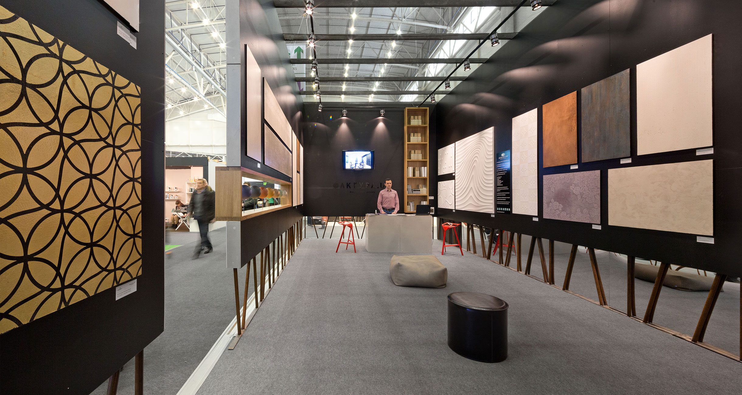 足总сtura ua展台-3