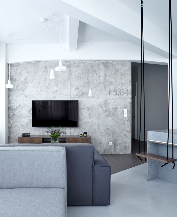 旧厂房改造的极简风格住宅公寓  Klara Valova SMLXL studio-2