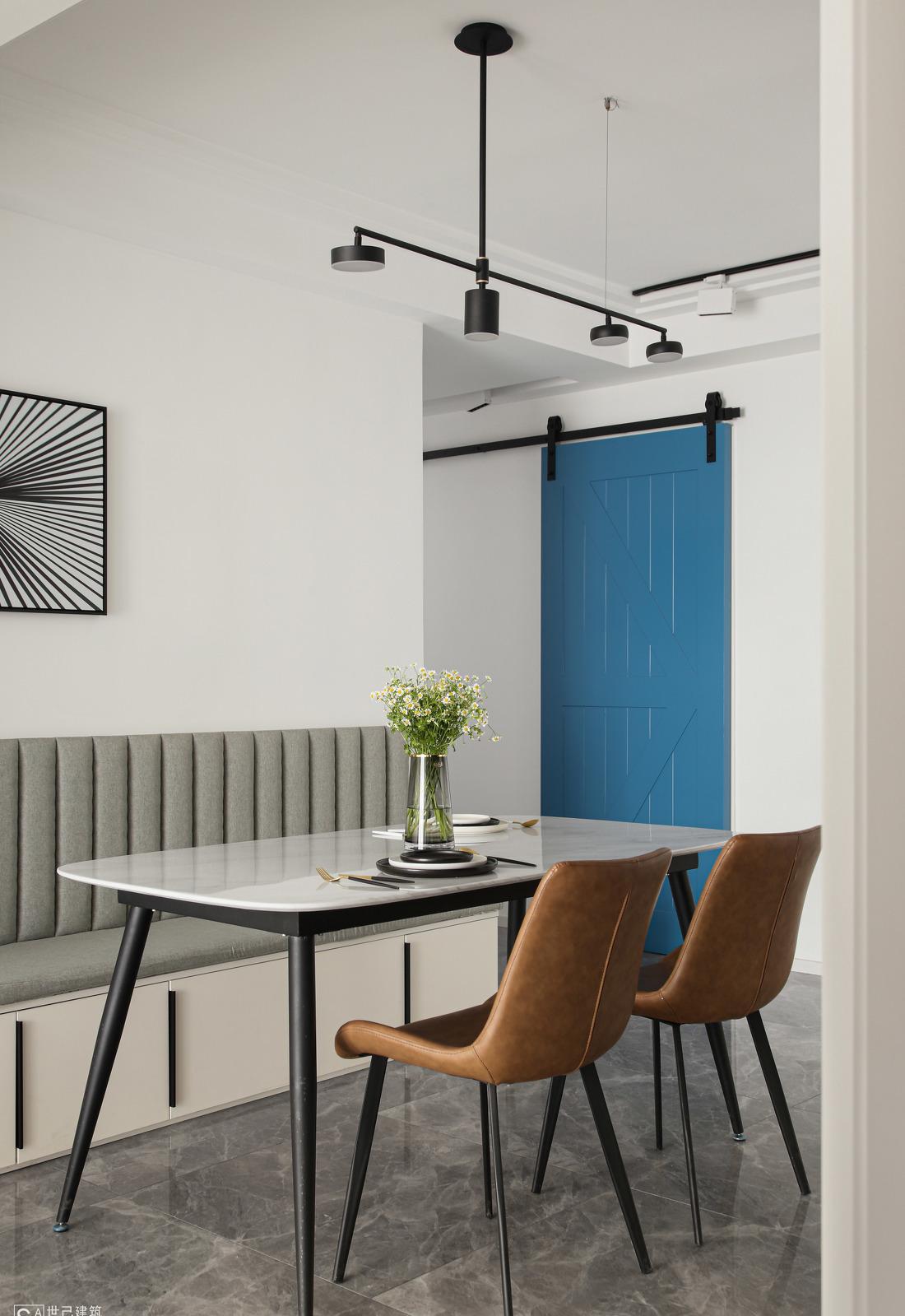 黑白美学卡座餐厅设计 | 集休闲、用餐、储物于一体-9