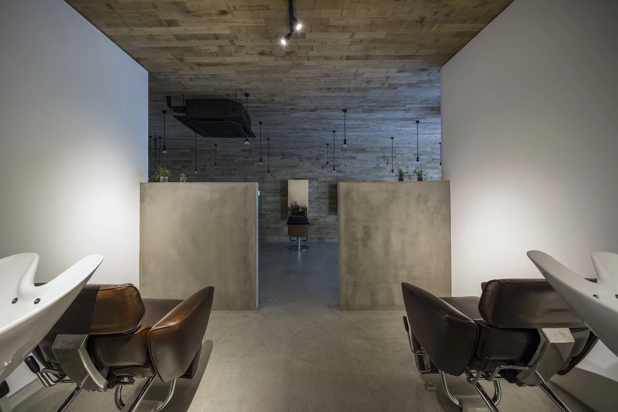 大阪"洞穴"发廊-15