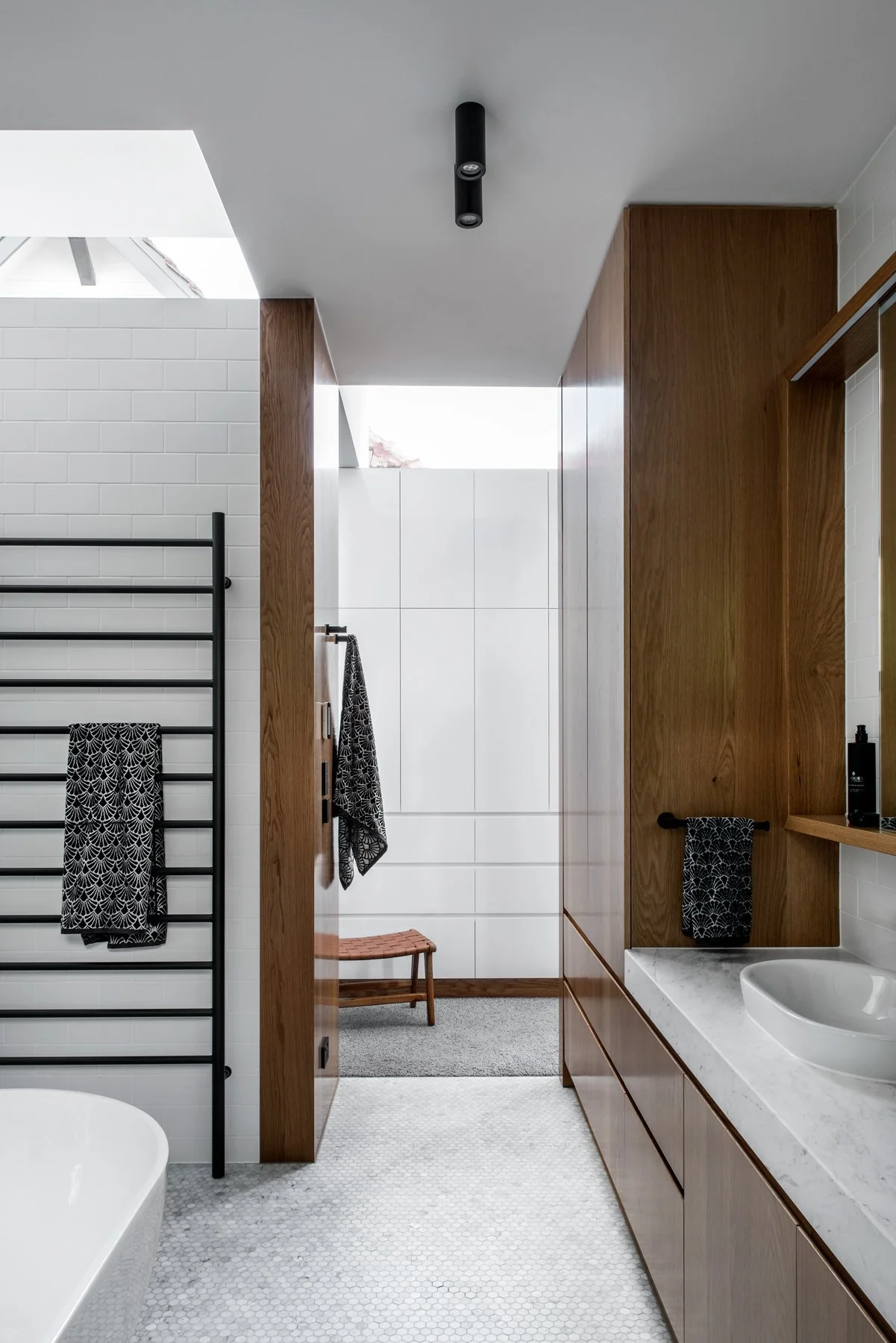 露台；露台餐厅（具体需结合语境，这里单纯the Terrace可直译为露台 ，若有特定场景比如在酒店相关语境常指露台餐厅 ）丨Shaun Lockyer Architects-27