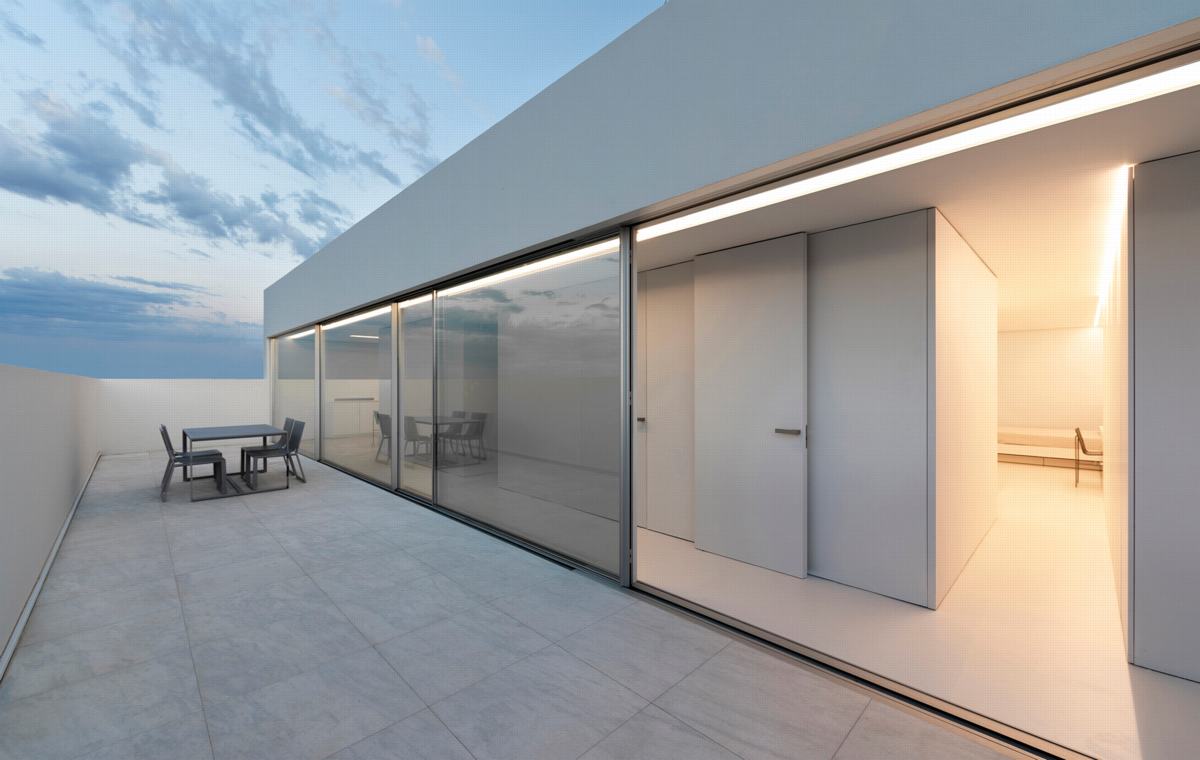 极简纯白顶层公寓丨弗兰西尔维斯特-2