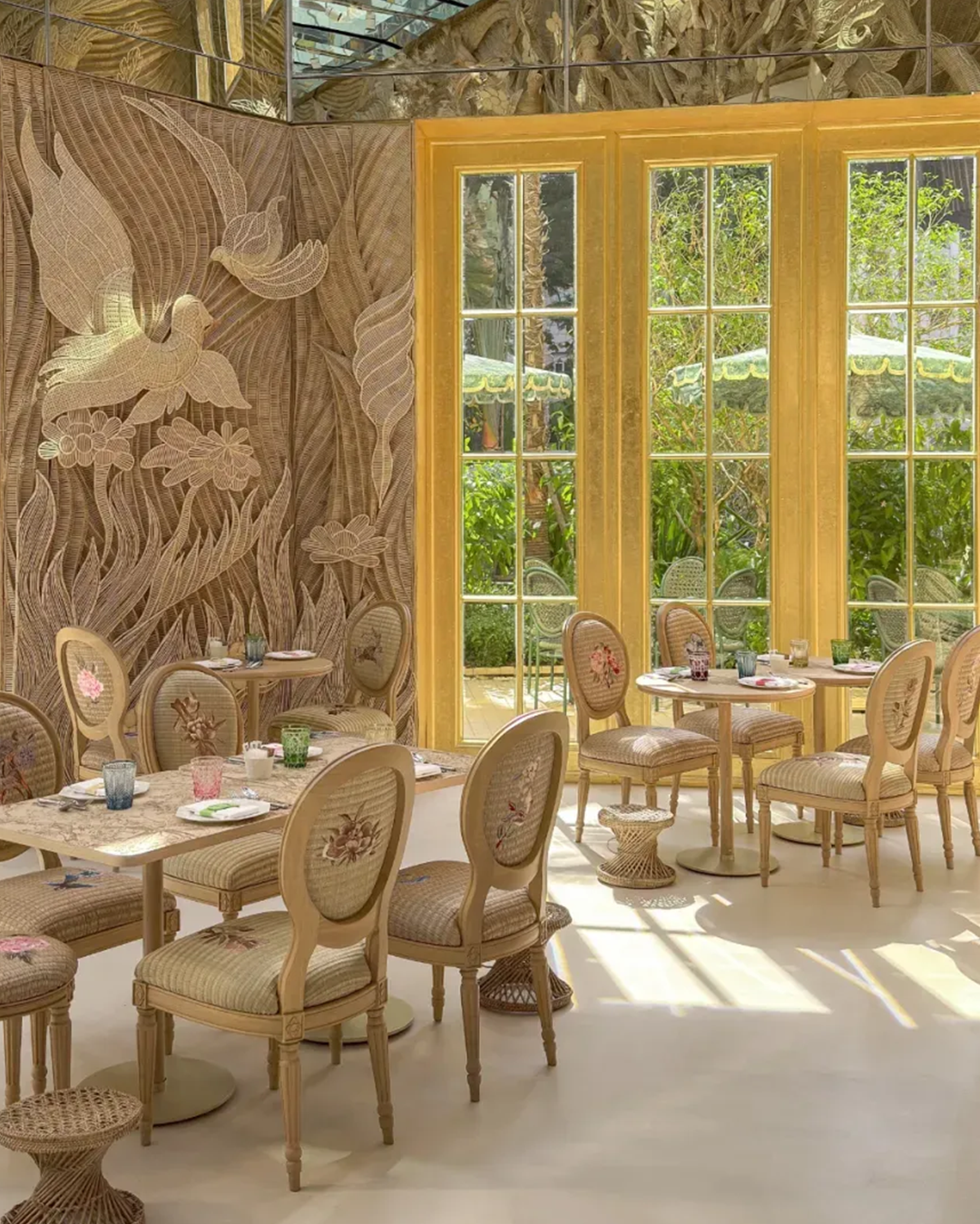 Dior 快闪店「黄金屋」丨泰国曼谷丨Dior 视觉营销创意总监 Luca Albero-79