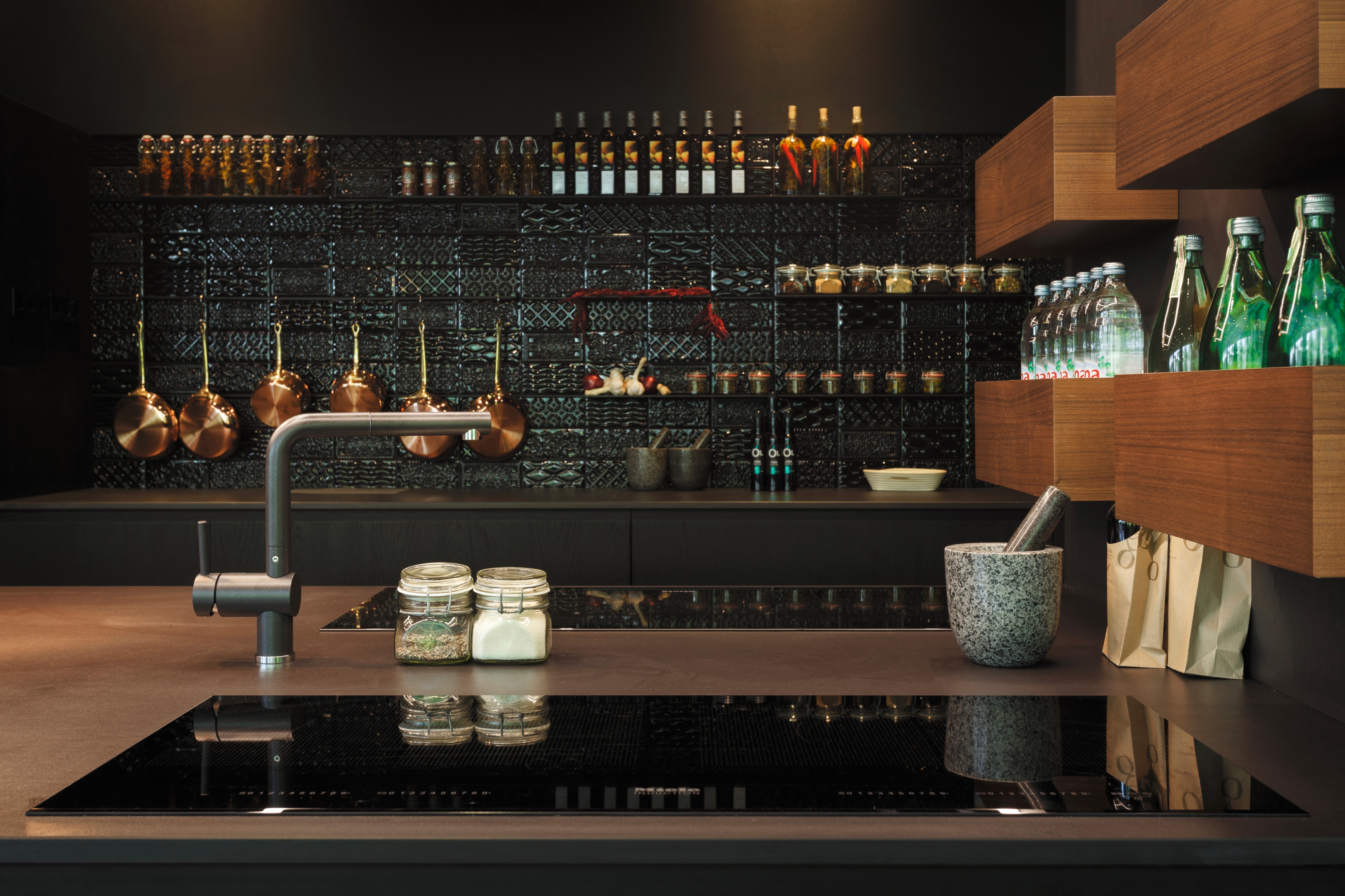 RevoLution Signature Restaurant 旋转厨房设计-18