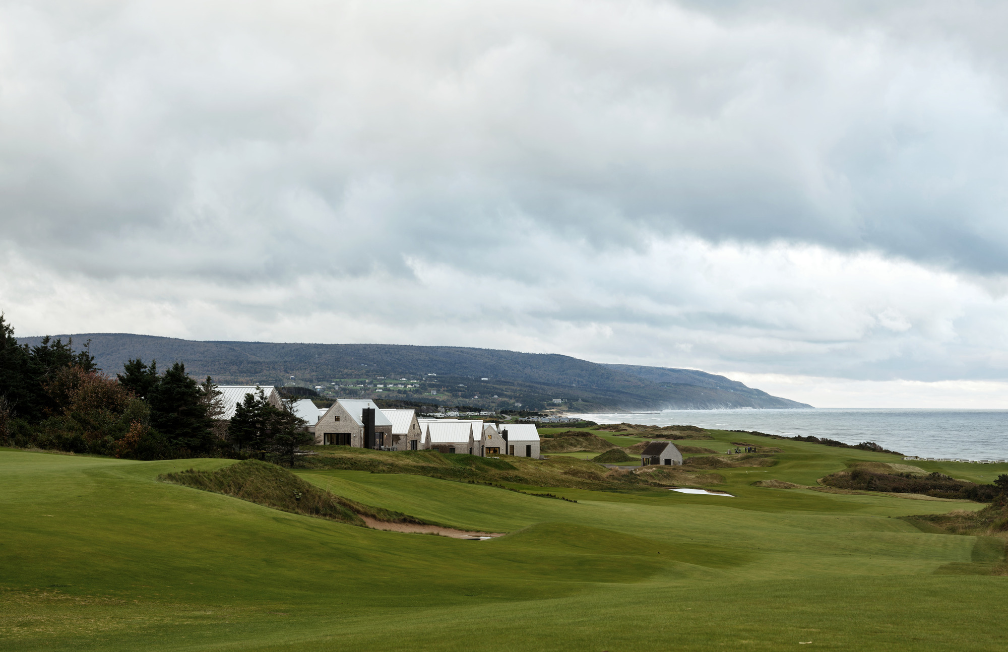 Cabot Cliffs: Cliffs Residences, Halfway Hut and Pro Shop / FBM Architecture | Interior Design | Planning-21