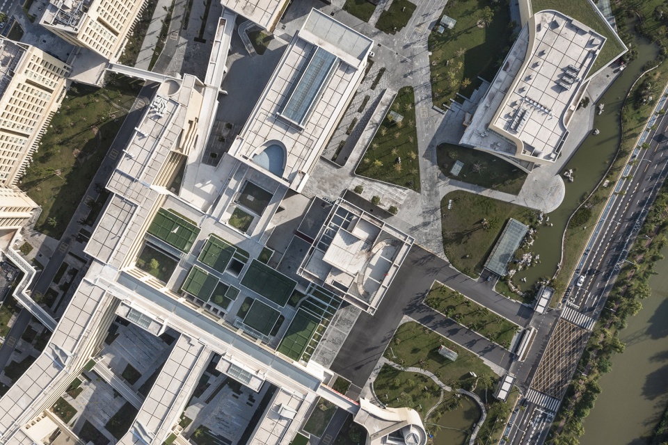 江苏省靖江高级中学新校区丨中国江苏丨江苏中锐华东建筑设计研究院有限公司荣朝晖工作室-32