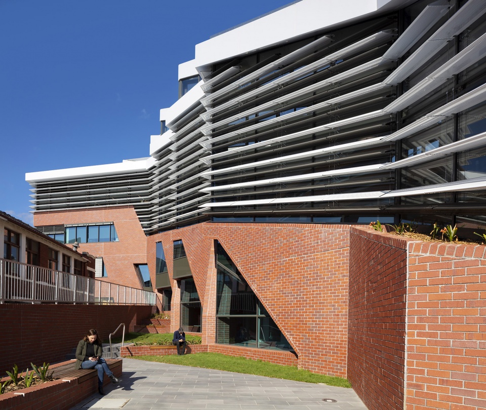 墨尔本 Bio21 研究所 | 动态合作空间与自然环境的完美融合-15