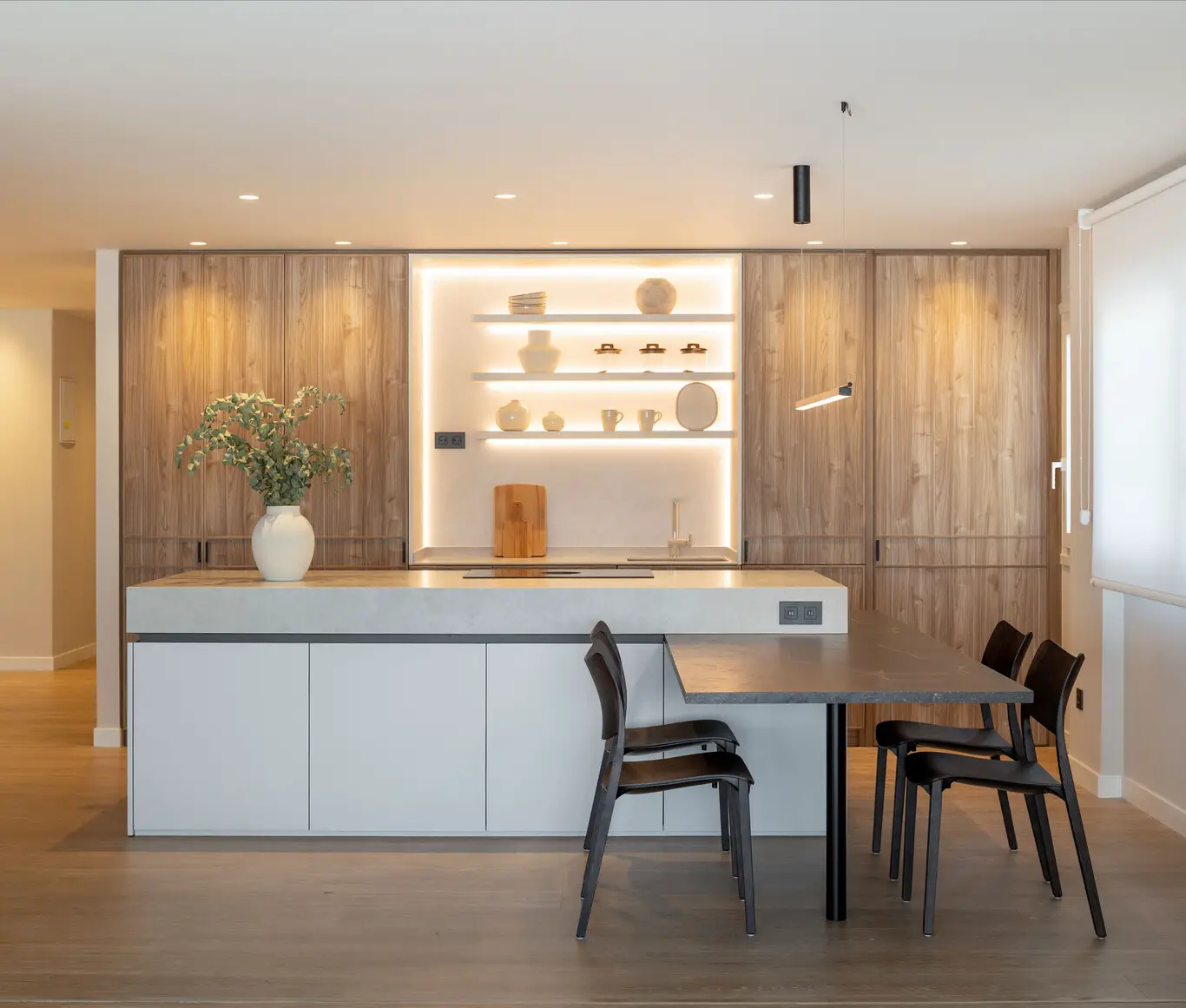 西班牙设计师的明亮海景公寓-8