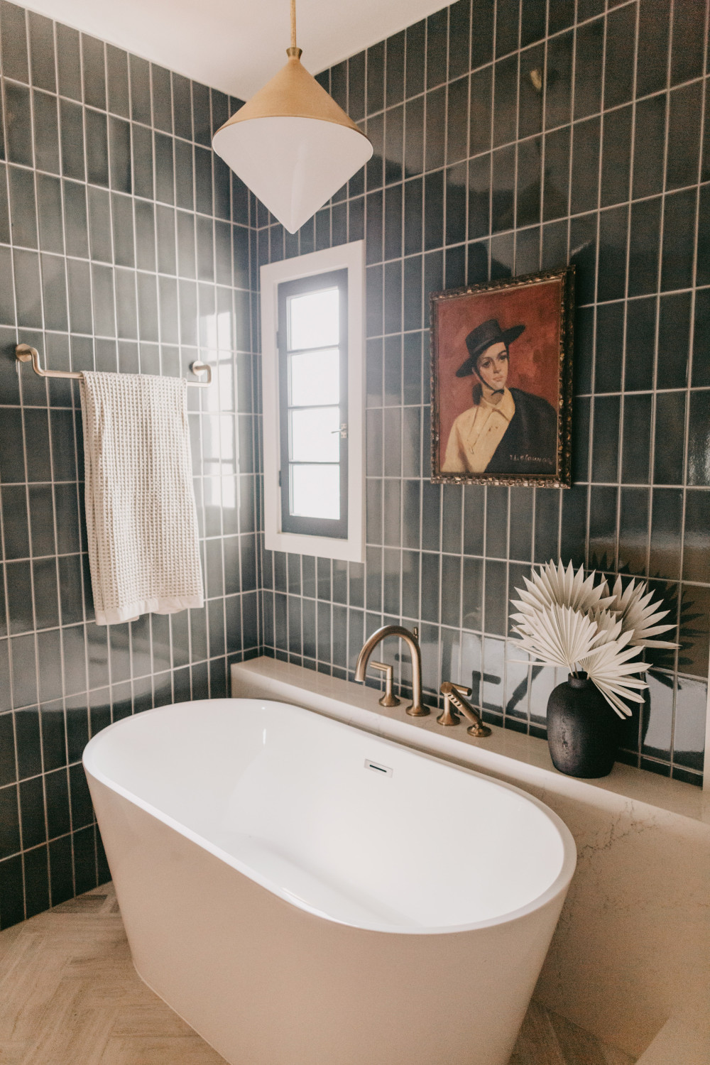 年轻企业家 Jaclyn Johnson 的洛杉矶现代西班牙风格住宅-17