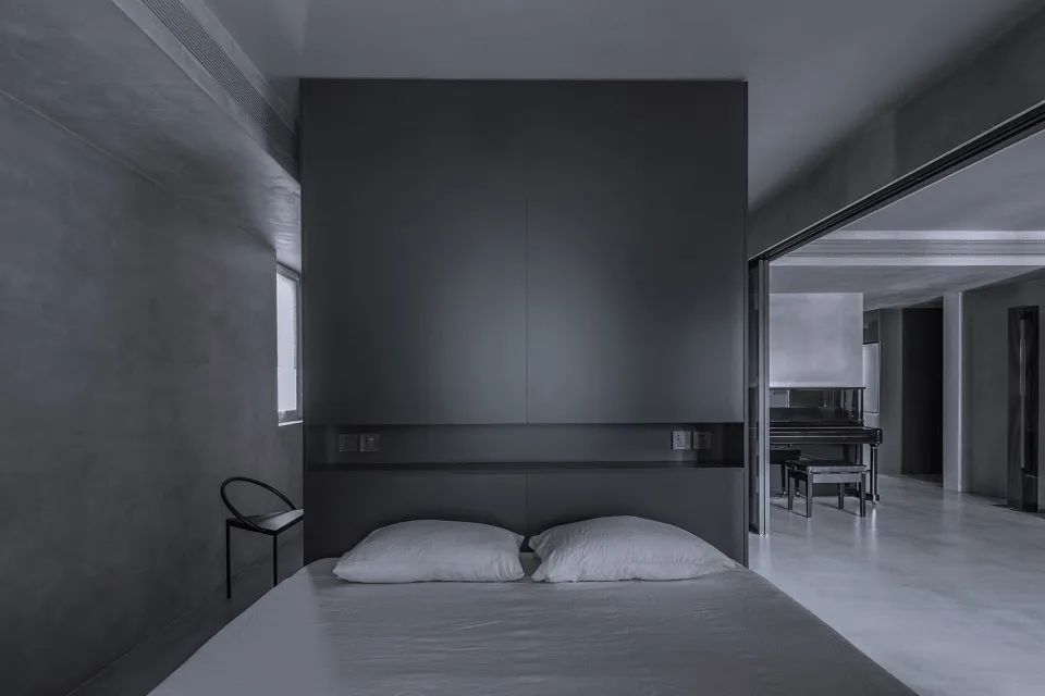 灰色调的美学魅力 | 极简与温情的和谐共生-99