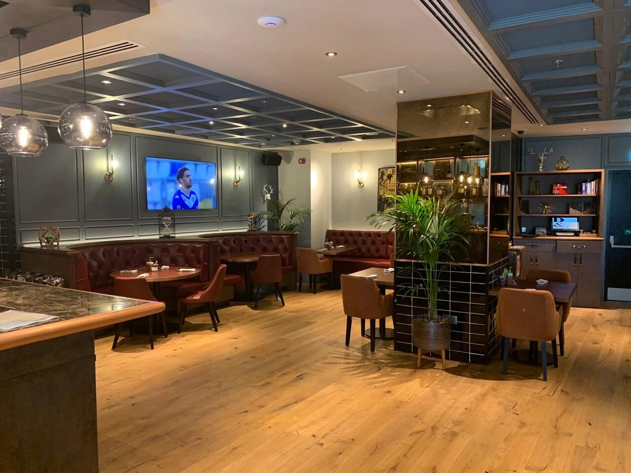 Dhow and Anchor(迪拜英式风情酒店)-6