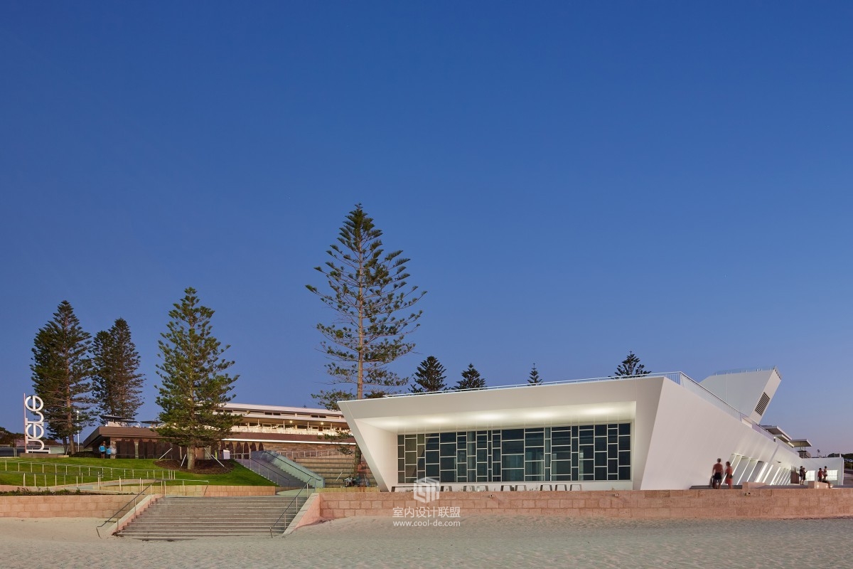 沙滩冲浪俱乐部-11