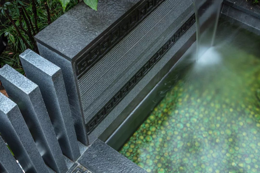 新中式家庭花园的优雅变身-47