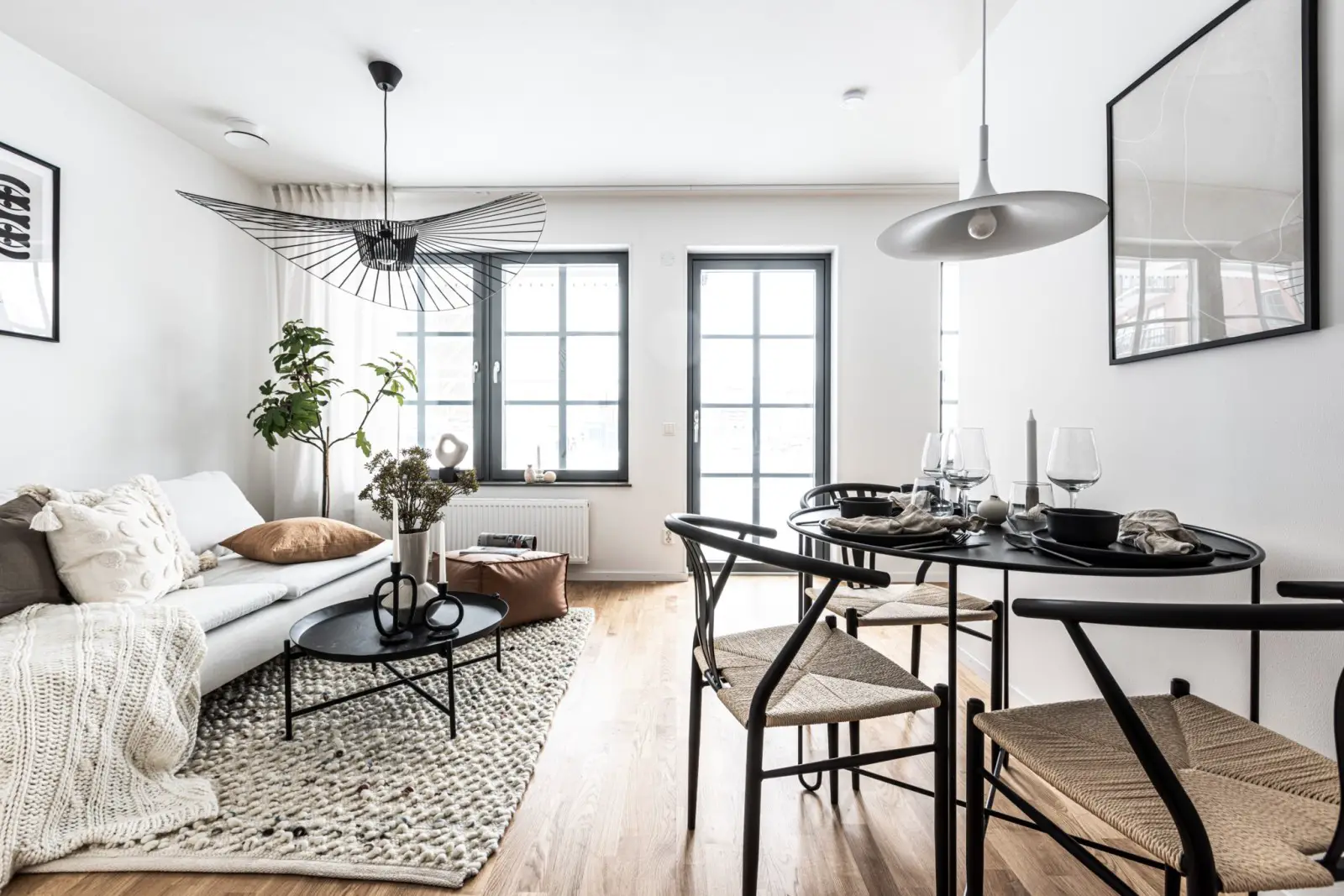 瑞典 34m2 精致黑白工作室,空间布局与设计细节的完美结合-1