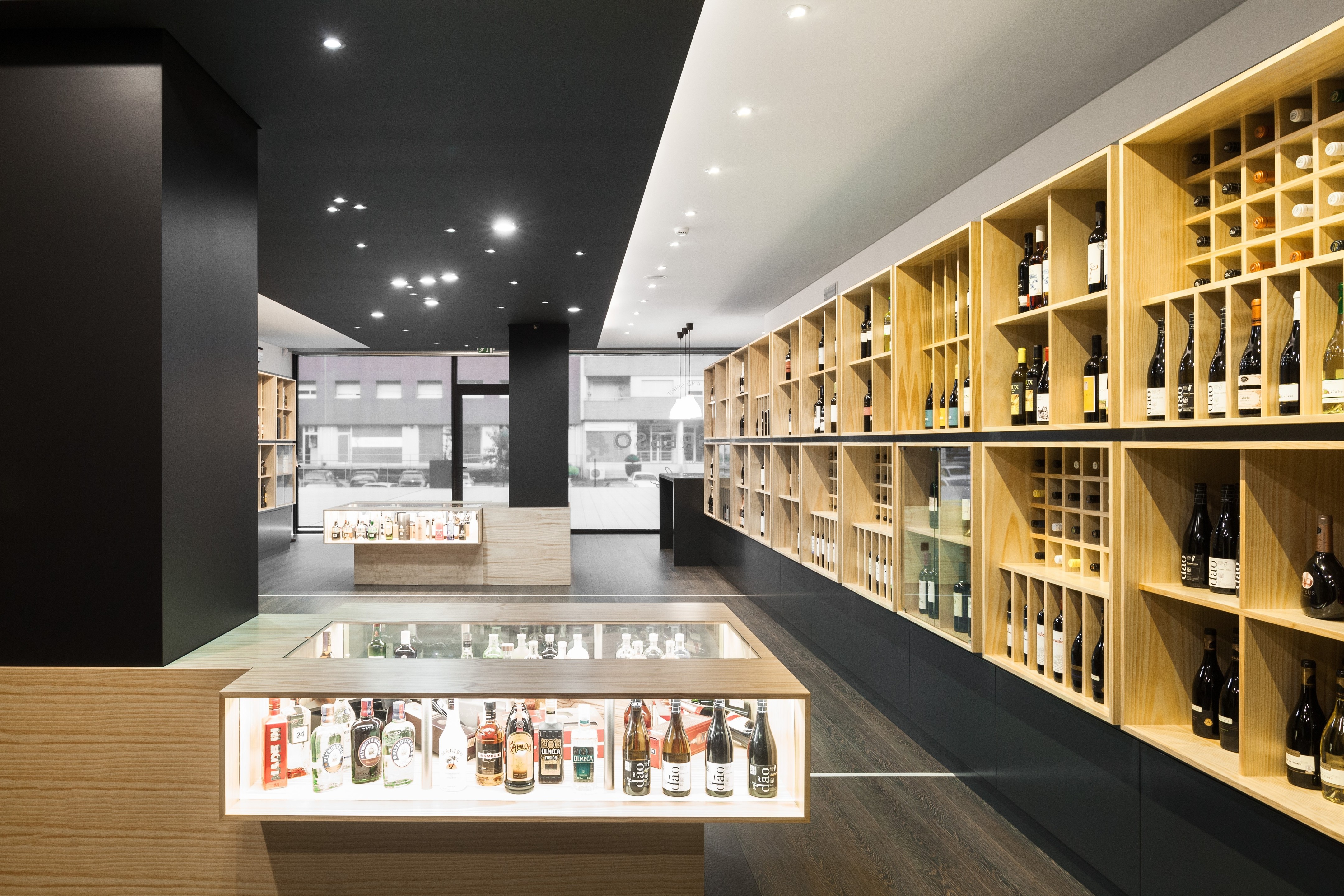 葡萄牙北部酒庄设计,融入自然美景的瓶子议会-21