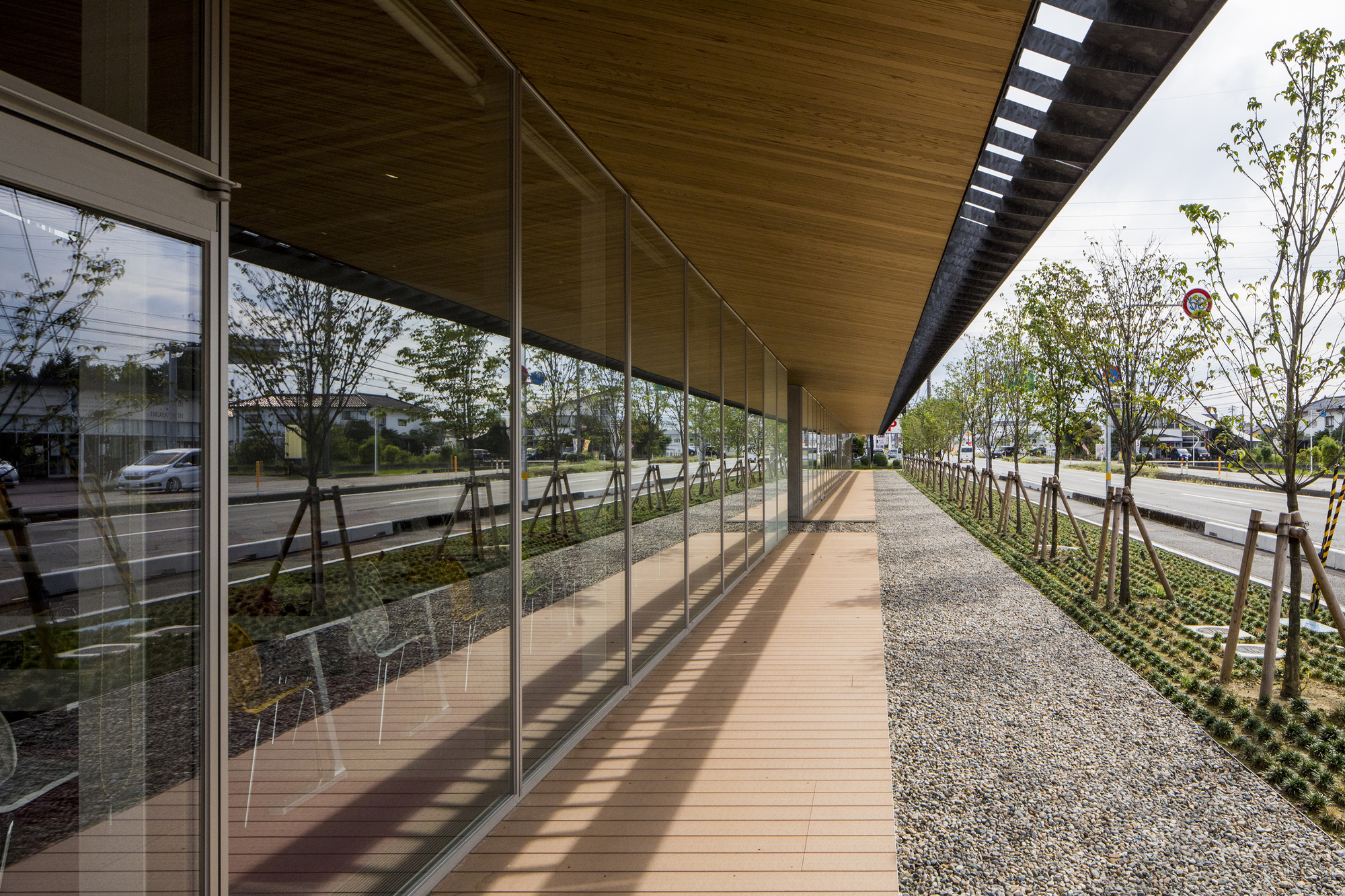 砺波市立图书馆丨日本富山丨MIKAMI Architects-15