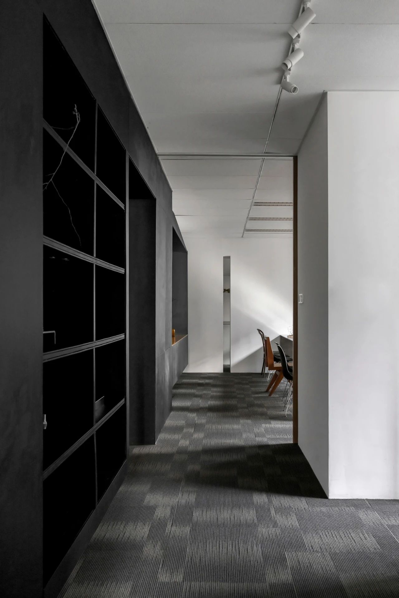 边界空间设计 × 边界办公空间 | “无用”的黑亭-26