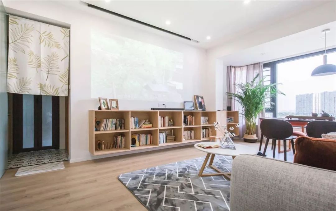 80㎡北欧日式小清新，客厅投影打造家庭影院！-18