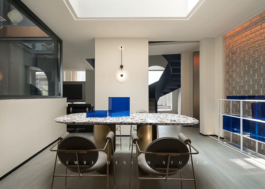 300㎡现代风格顶复空间丨陈丽娟-26