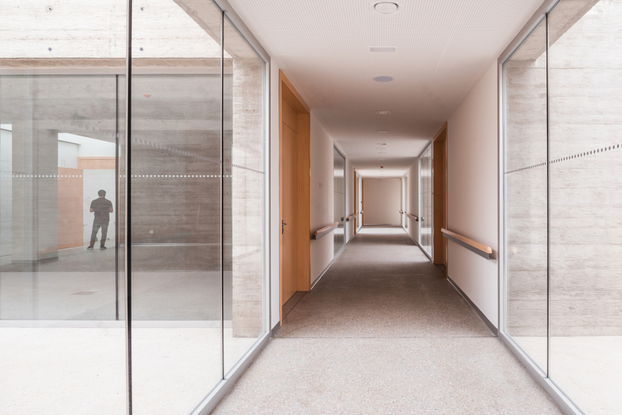 西班牙阿尔茨海默氏病患者日托中心丨studioVRA-21