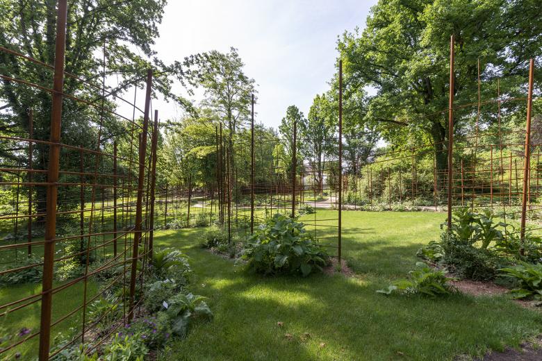 弗德布吕格林的梅里安花园丨瑞士丨Fontana Landschaftsarchitektur-4