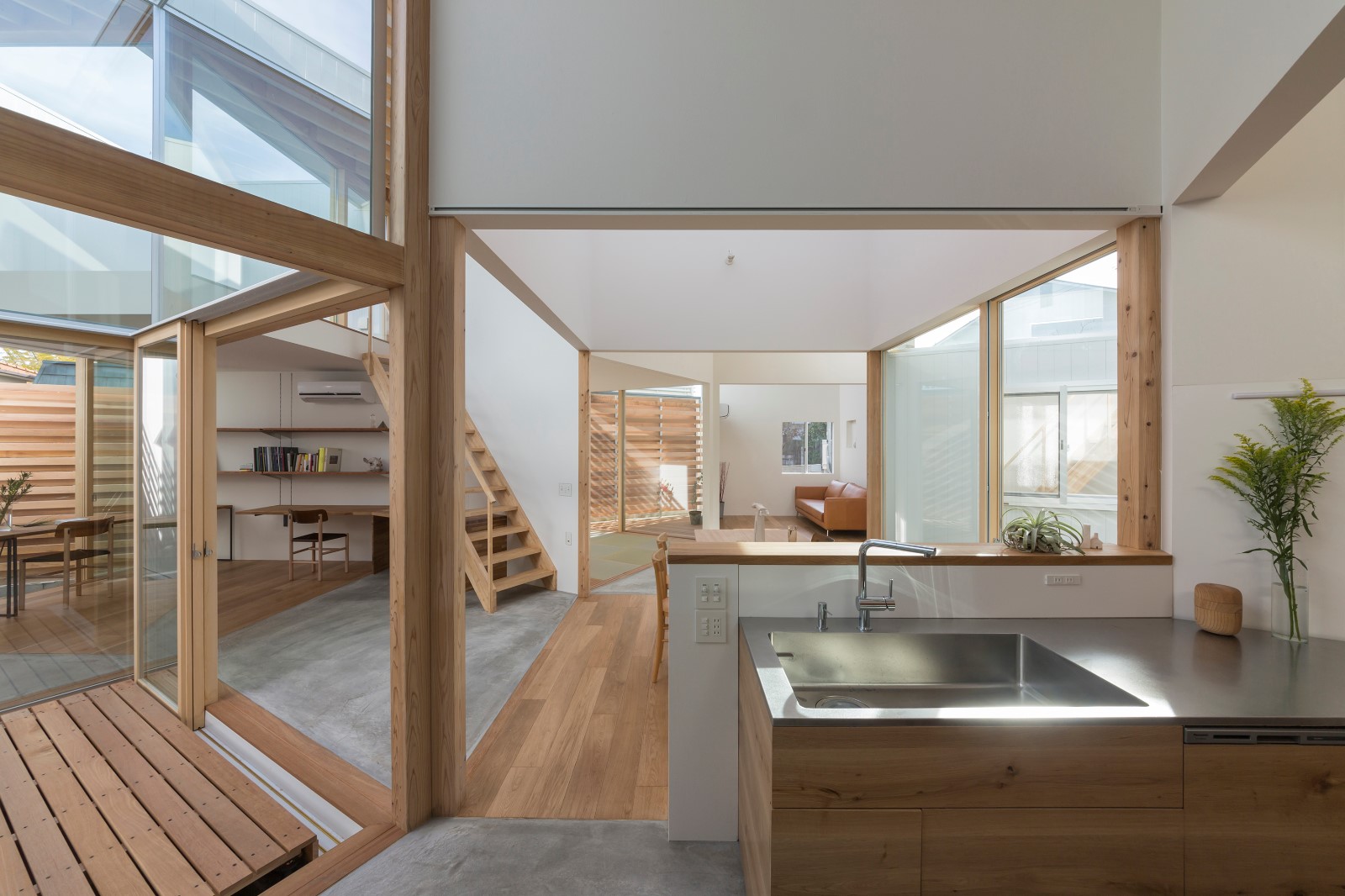 House in Hokusetsu by Tato Architects-13