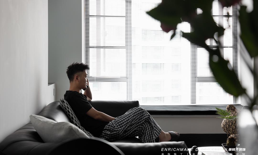 极致黑白 · 简约高级感爆棚的精装房改造丨易越-32