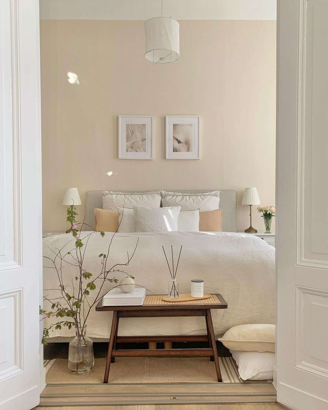 柏林的柔和极简主义:来自 Instagram 的一个舒适公寓-3