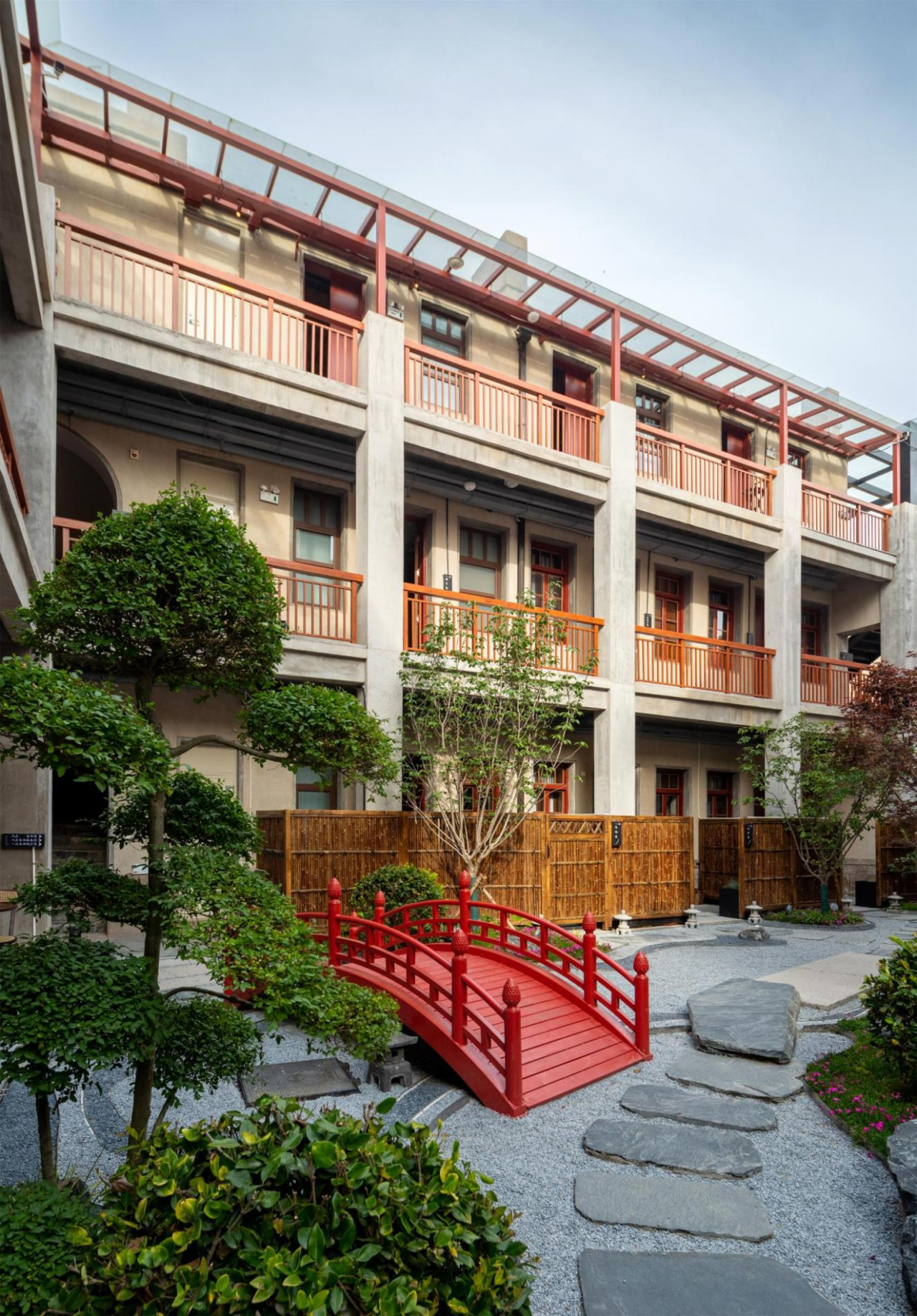 新作 邂逅岁月里的诗意旅居:山东青岛中山路顺德府客栈丨中国青岛丨山溪集（上海）空间设计咨询有限公司-12