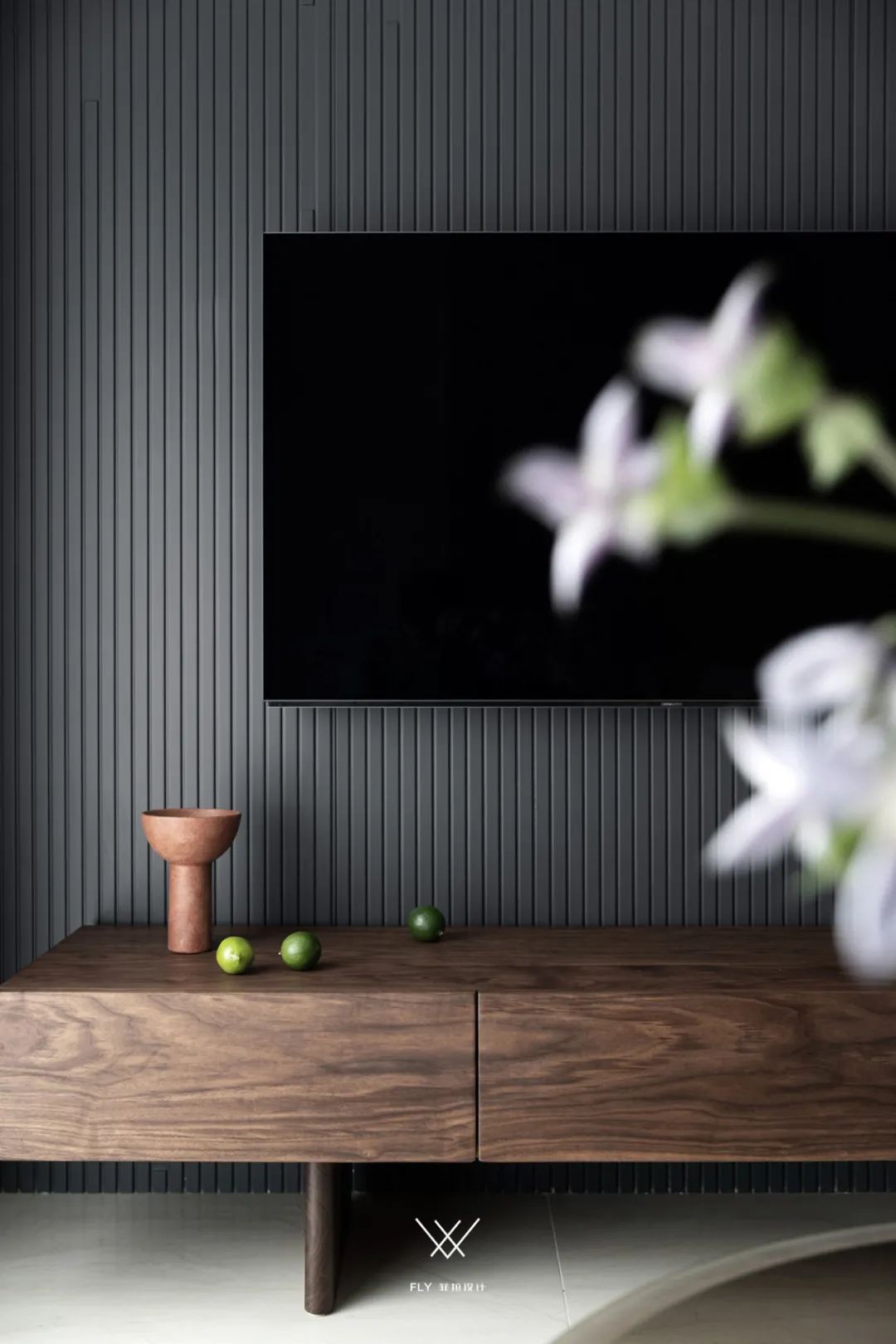 汇港城 120㎡精装房暗色调改造，咖色、蓝色、暖灰色展现沉稳旋律-6