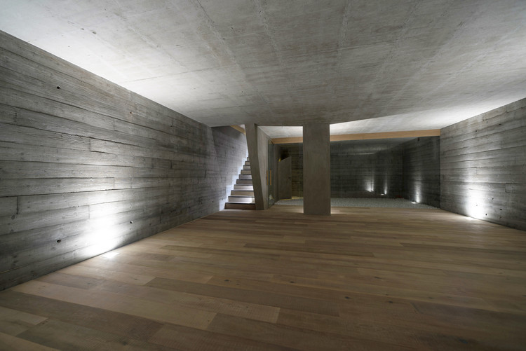 白云石之上的家庭住宅-9