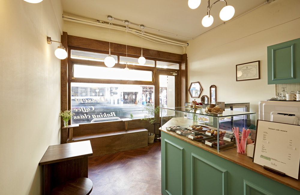 首尔 13 坪甜蜜咖啡厅，打造复古艺术空间-7