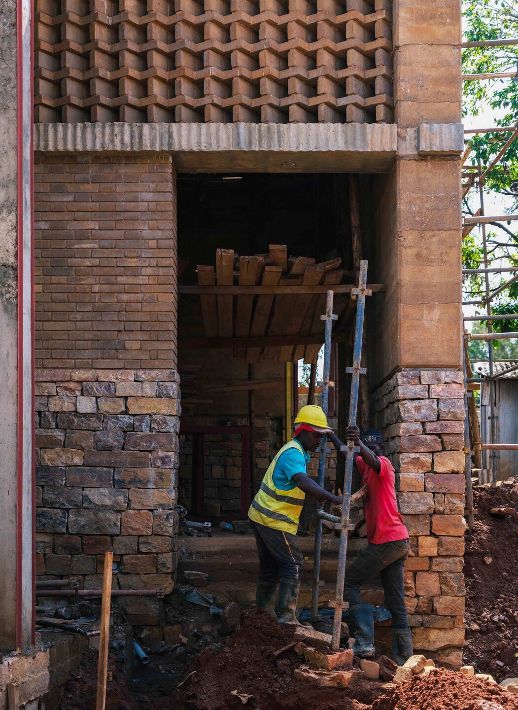 32° East Sanat Merkezi（32°东艺术中心）丨乌干达丨New Makers Bureau,Localworks-26