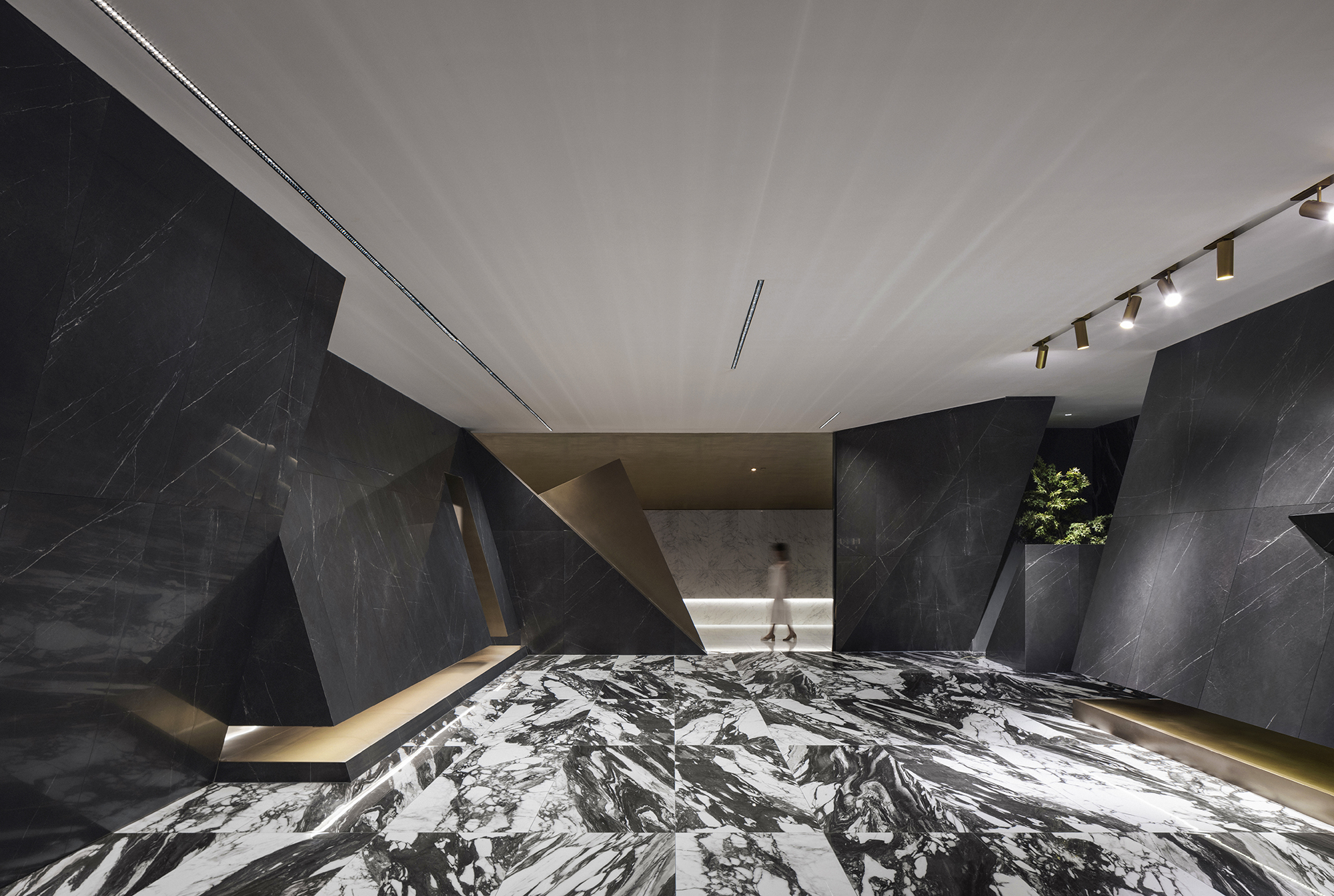 陶瓷瓷砖概念展示店的园林空间设计-10