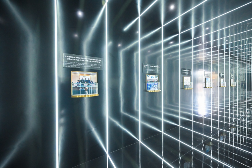 漫月时光旅 · 得利钟表体验展厅丨中国广东丨D&M店与面-20