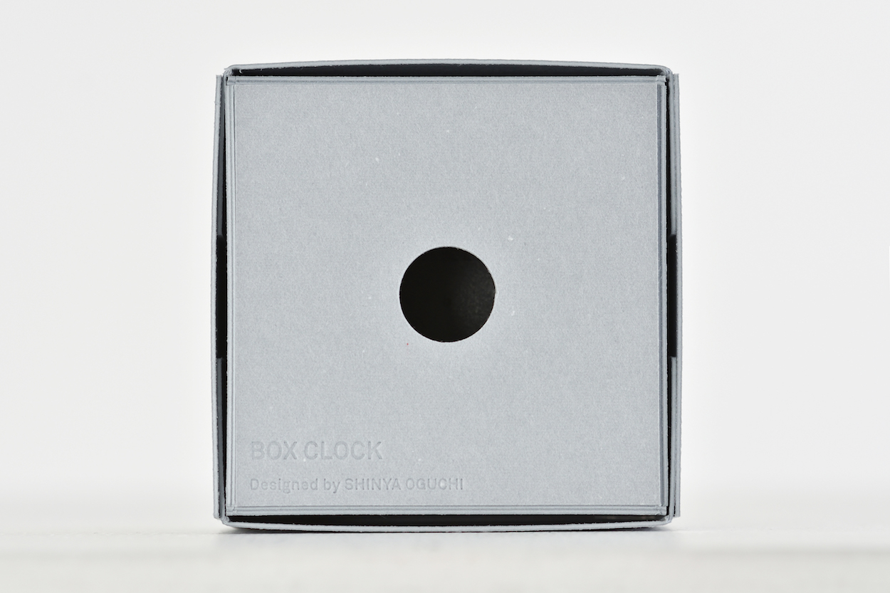 Oguchi 设计的褶皱纸板架和盒钟-15