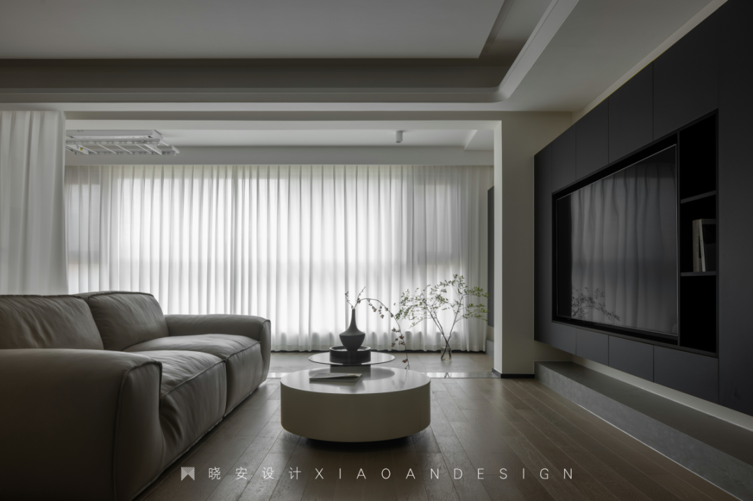 极简原木邂逅黑白灰,打造 125㎡艺术私宅丨晓安设计-19