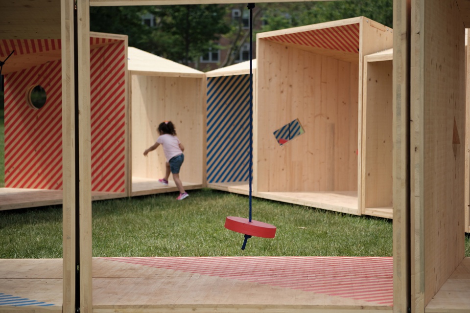 纽约回收木质展亭“Salvage Swings”-21