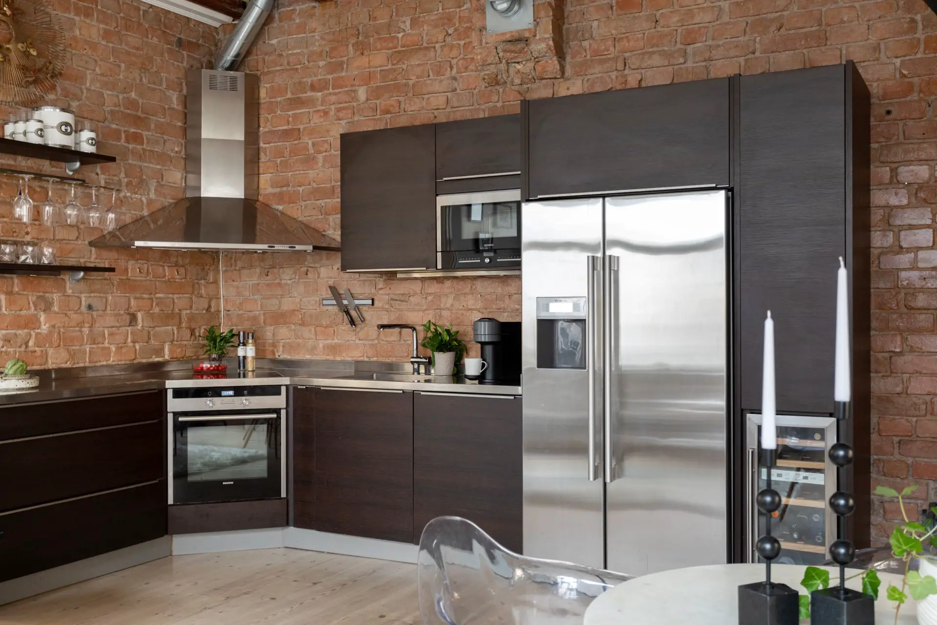 1905 年瑞典老建筑的现代温馨小屋-8