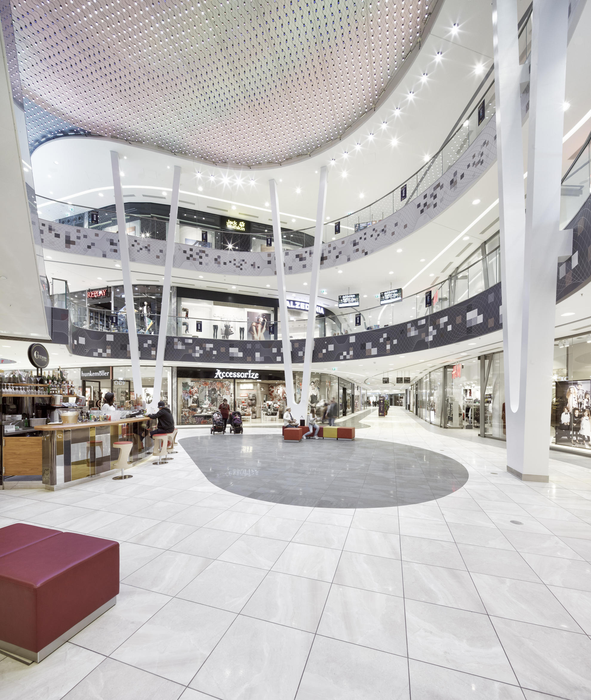 米兰诺购物中心-8