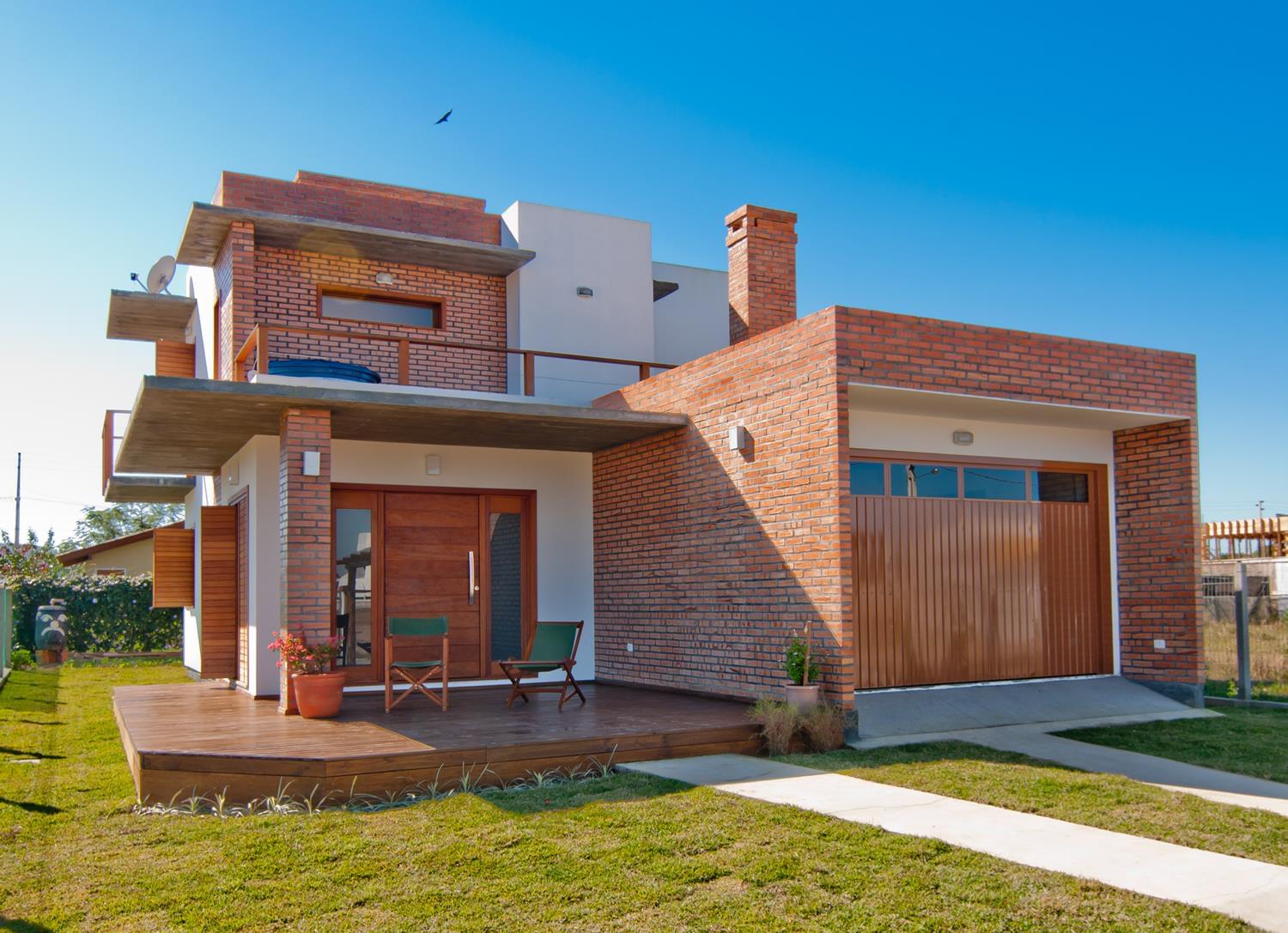 巴西 F&A 住宅 | 现代简约的太阳能绿色设计-1