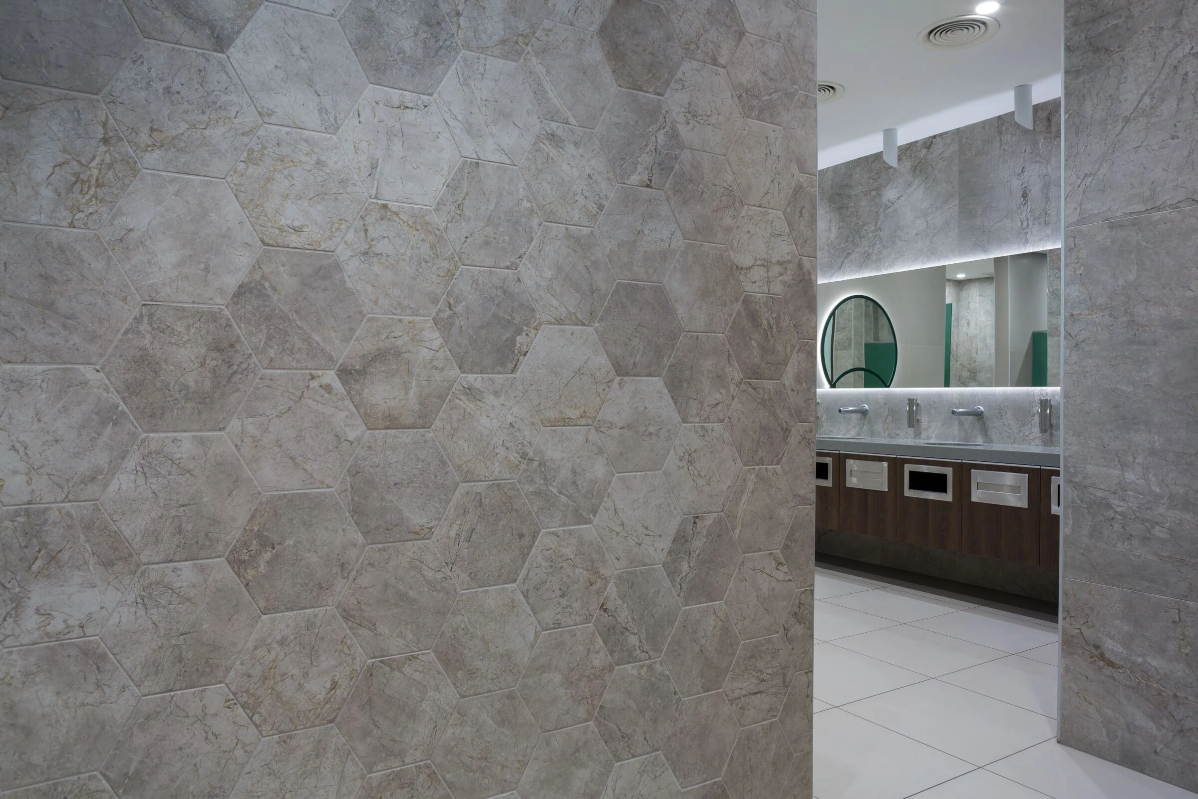 幻影购物中心丨ARION kúpelnové štúdio-11