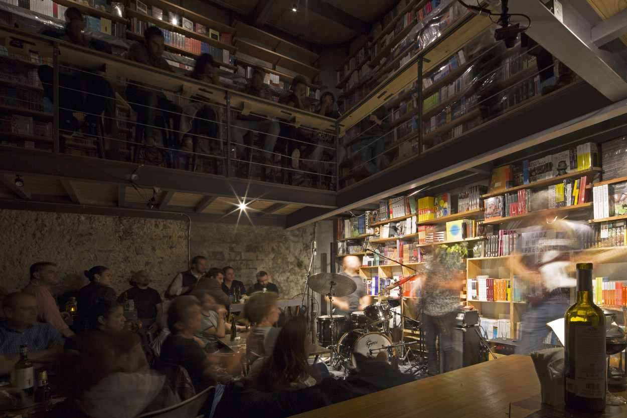 墨西哥 Xalapa 城市文化中心 · CAUZ 书店音乐论坛设计-14