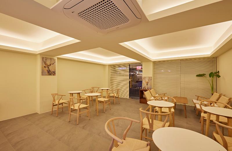 简约 18 坪咖啡厅，点睛之笔的咖啡元素-10