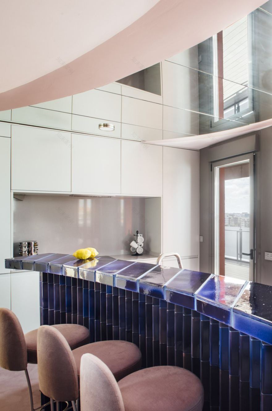 Dance Meets Design: A Spiral Apartment in Madrid by Raúl Almenara.-1