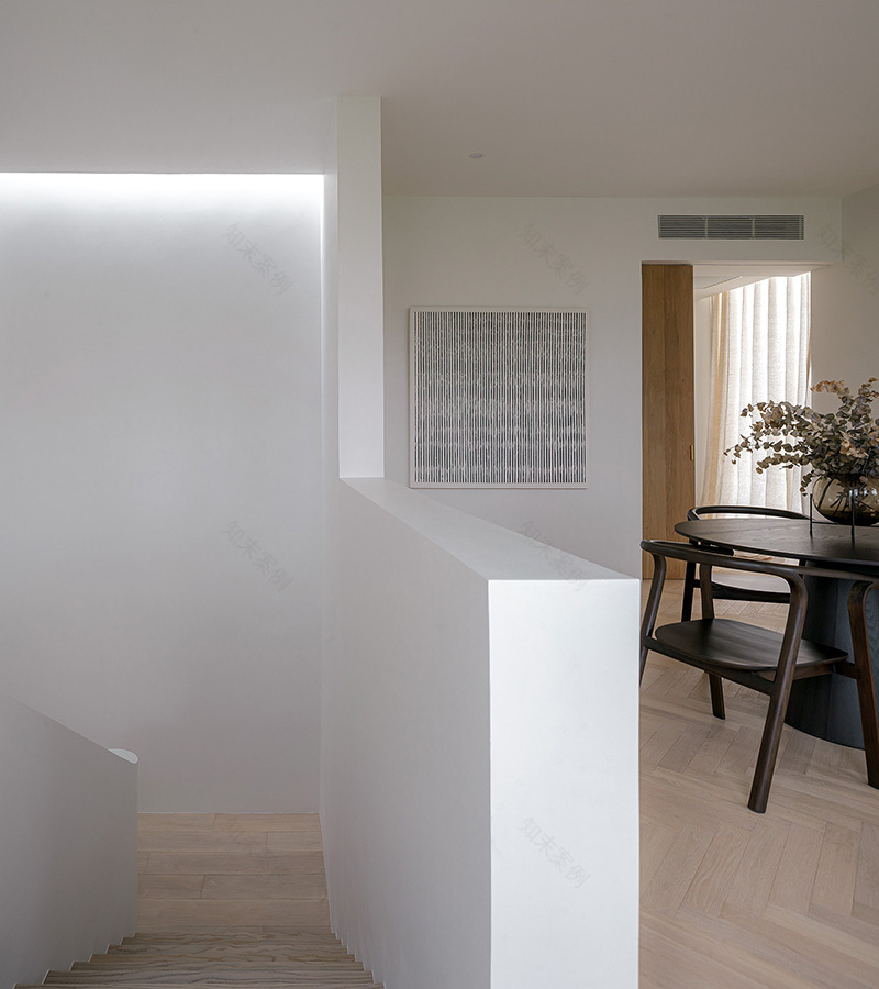 曼谷白色简约别墅,营造海滨度假氛围-11