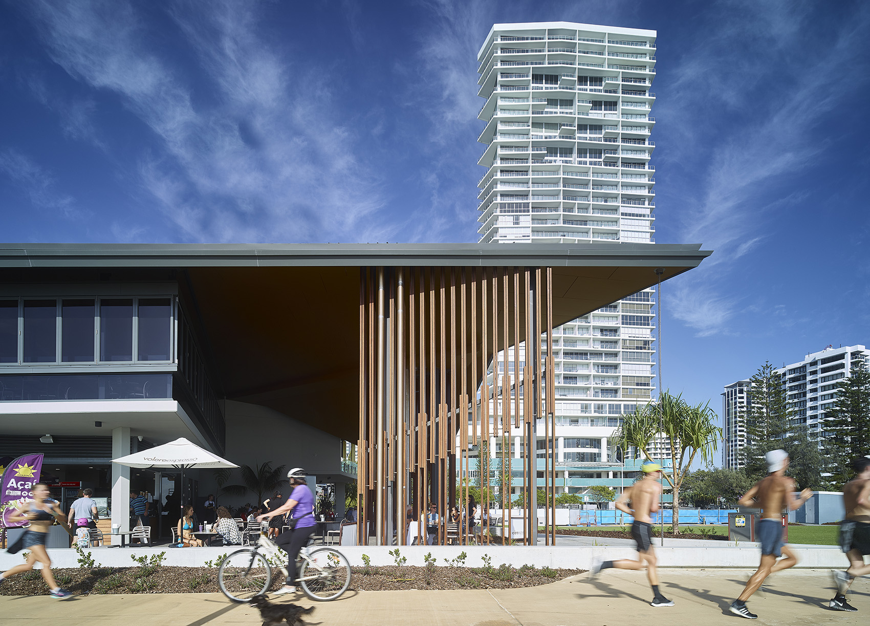 Kurrawa水上救援社团中心,澳大利亚 / Arkhefield-19