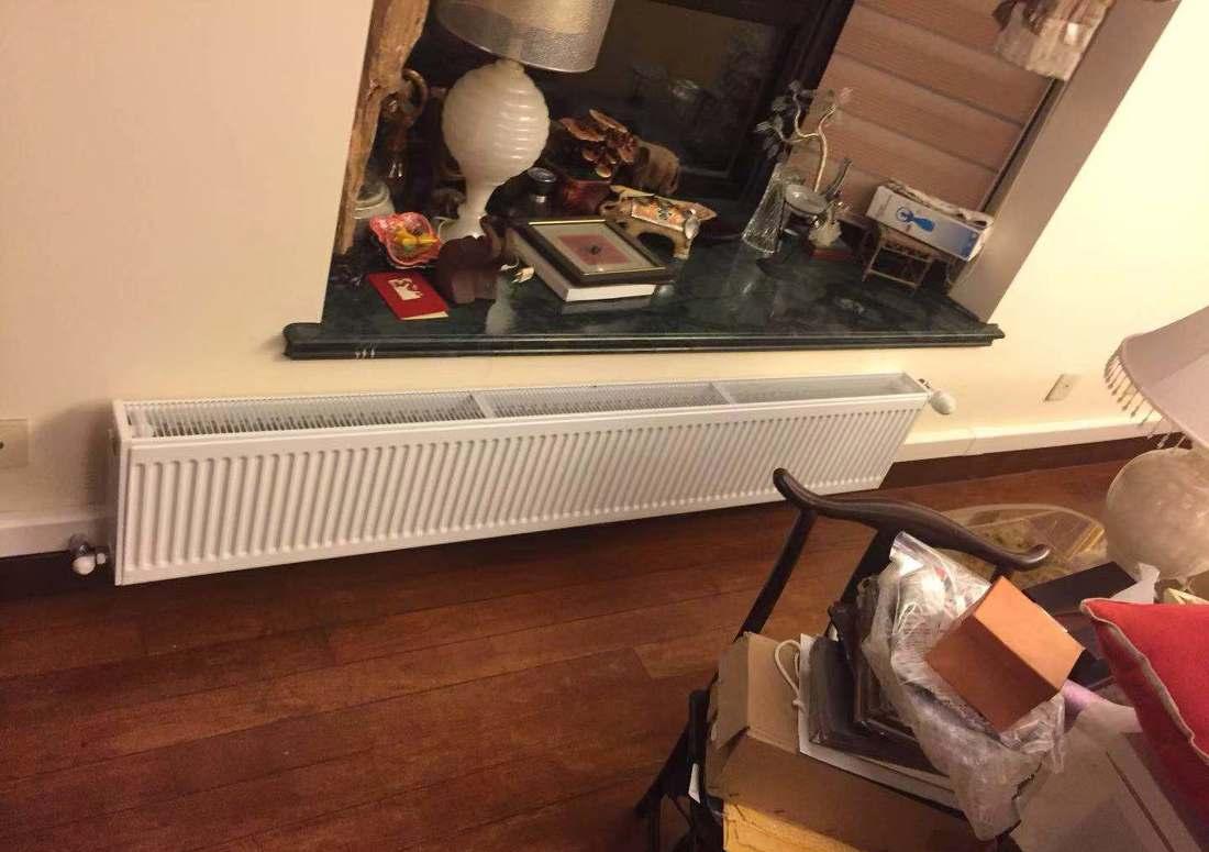 
徐汇区华山路明装暖气片安装效果图 -0