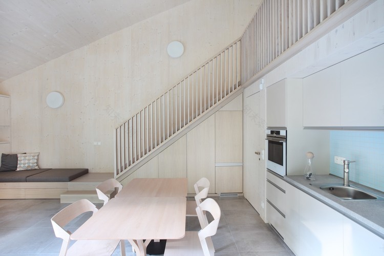 捷克 Klánovice 地区松树林中的工作室-17