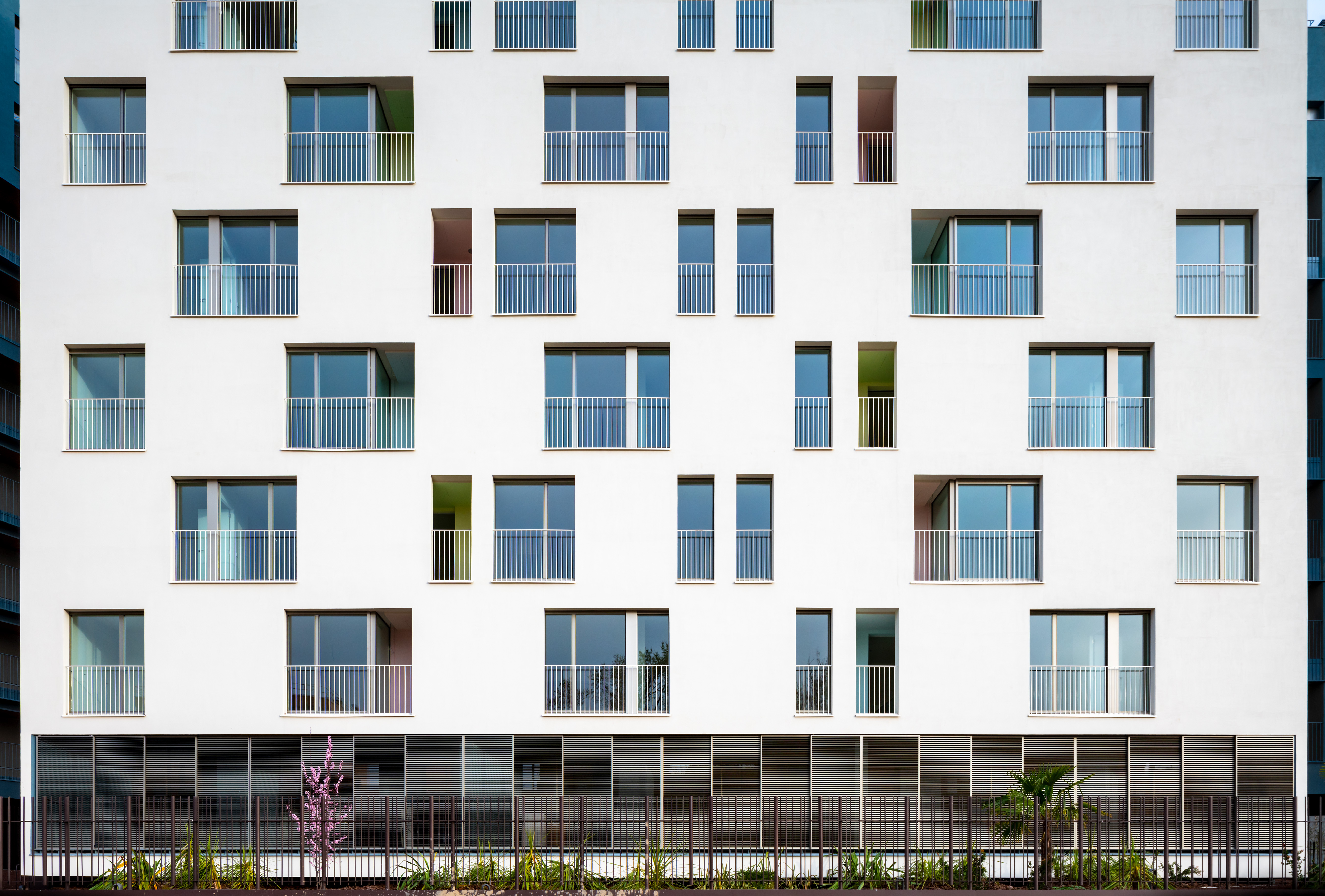 扭转错动：西班牙马德里LaScalA社会住宅 / MARMOLBRAVO＋MADhel-16